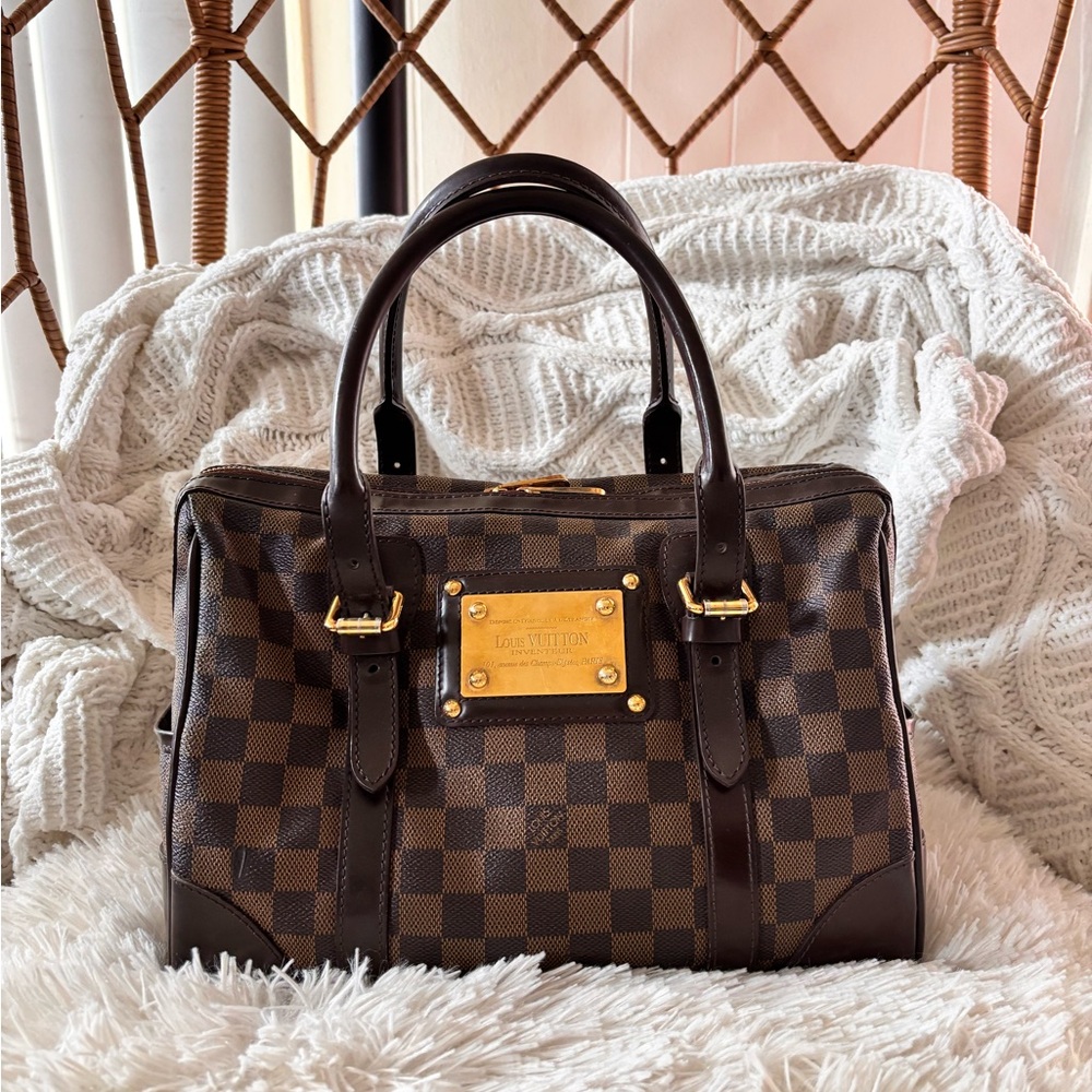 Authentic Louis Vuitton Damier Ebene Berkeley
